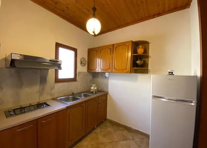 Ramo's Charming With Sunlit Veranda - 2nd * Vlore