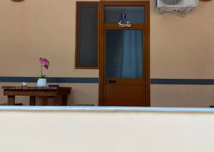 Ramo's Charming With Sunlit Veranda - 2nd *