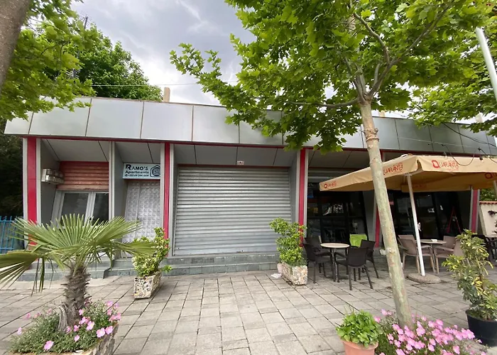 Ramo's Charming With Sunlit Veranda - 2nd Apartment *