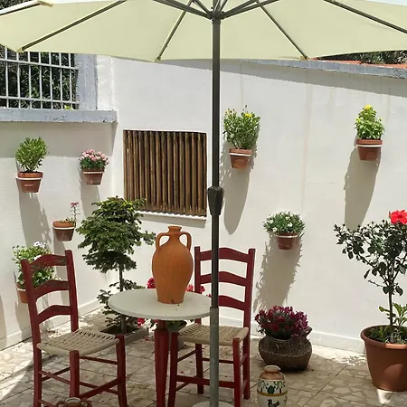 Apartamento Ramo's Charming With Sunlit Veranda - 2nd *