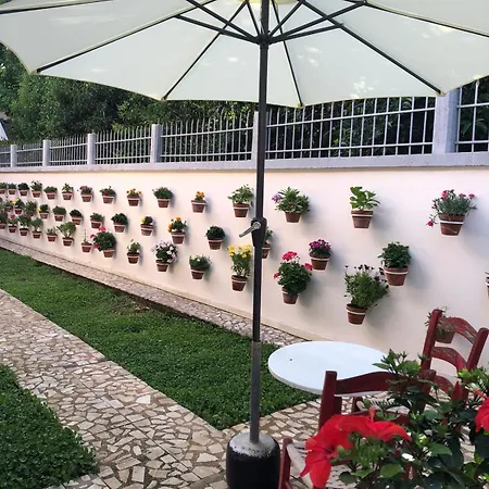 Apartamento Ramo's Charming With Sunlit Veranda - 2nd *