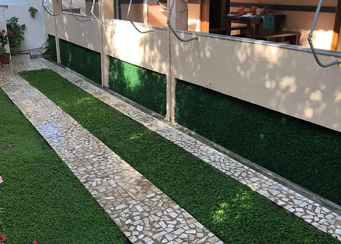 Ramo's Charming With Sunlit Veranda - 2nd Apartamento