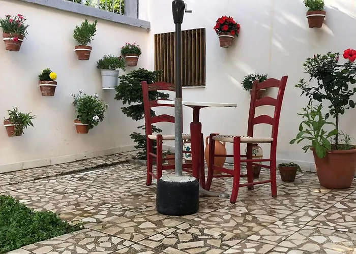 Ramo's Charming With Sunlit Veranda - 2nd Vlorë